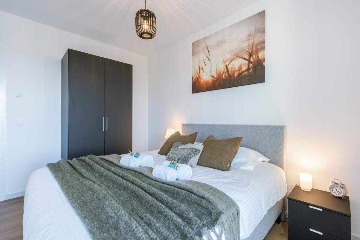 Huswell - Bright Apartment With Seaview Bredene Eksteriør bilde
