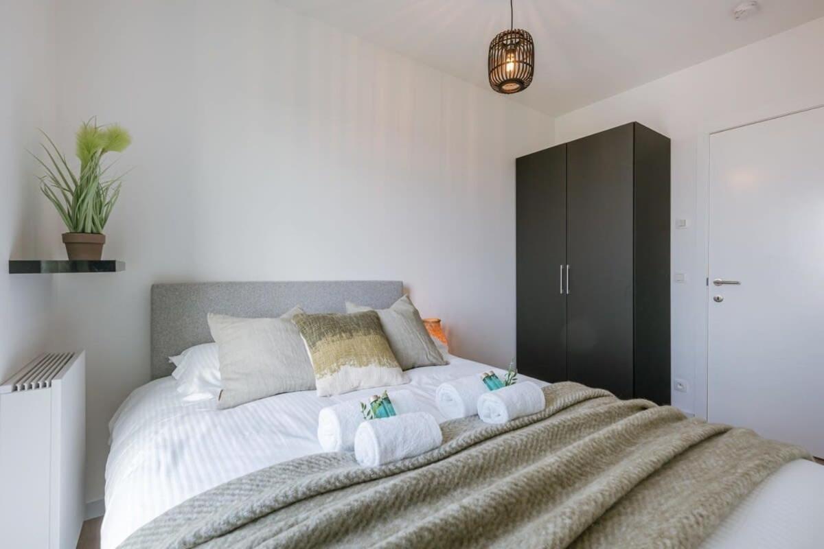 Huswell - Bright Apartment With Seaview Bredene Eksteriør bilde
