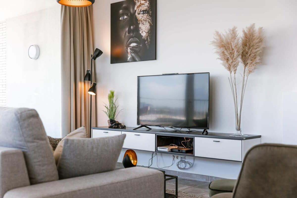 Huswell - Bright Apartment With Seaview Bredene Eksteriør bilde